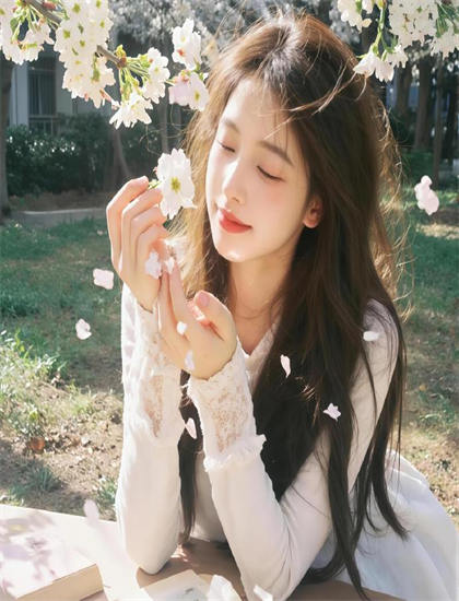 《河畔的恶意》美学价值分析：艺术美感与审美特征探讨，收视第一